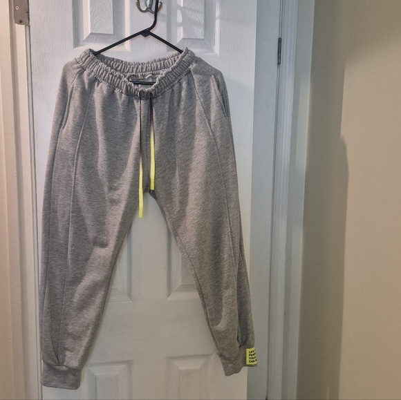 Made in Italy | Jogger Set - Picture 6 of 8